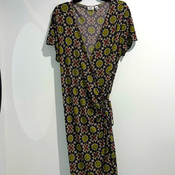 Cato Dresses & Skirts - Cato green purple black floral wrap dress. Size 20W.